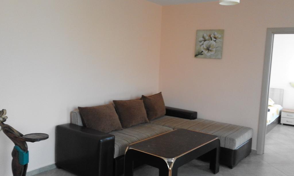 Apartments Sea Sounds Pomorie Ngoại thất bức ảnh