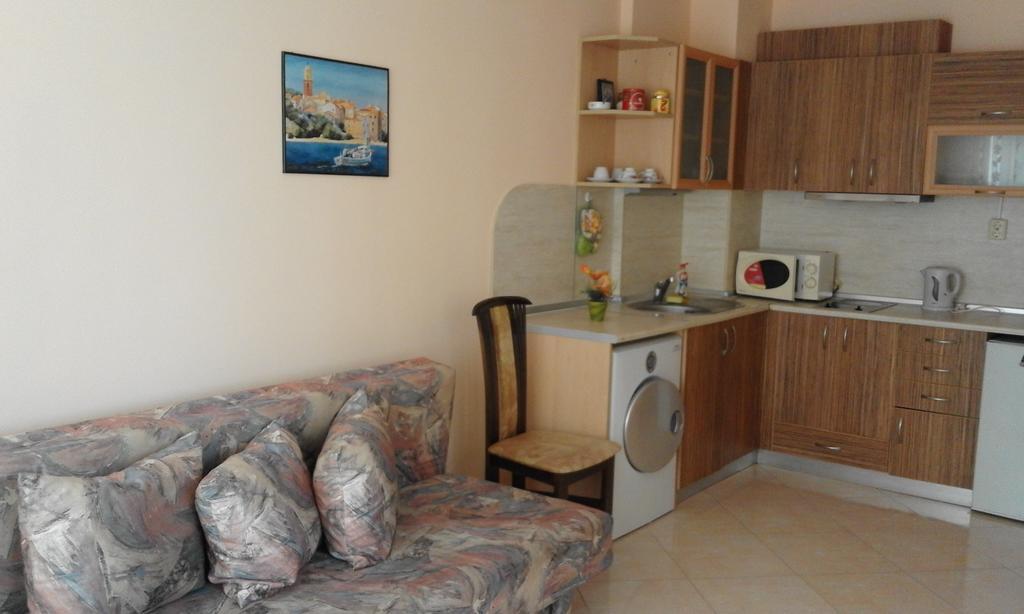 Apartments Sea Sounds Pomorie Ngoại thất bức ảnh
